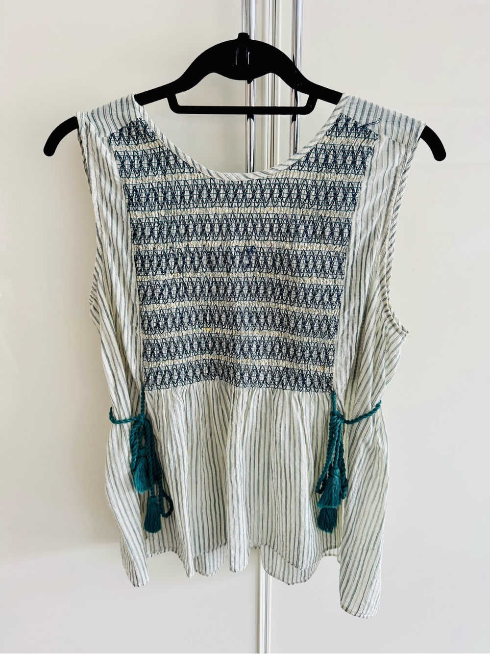 Cotton sleeveless Top with tassel detail